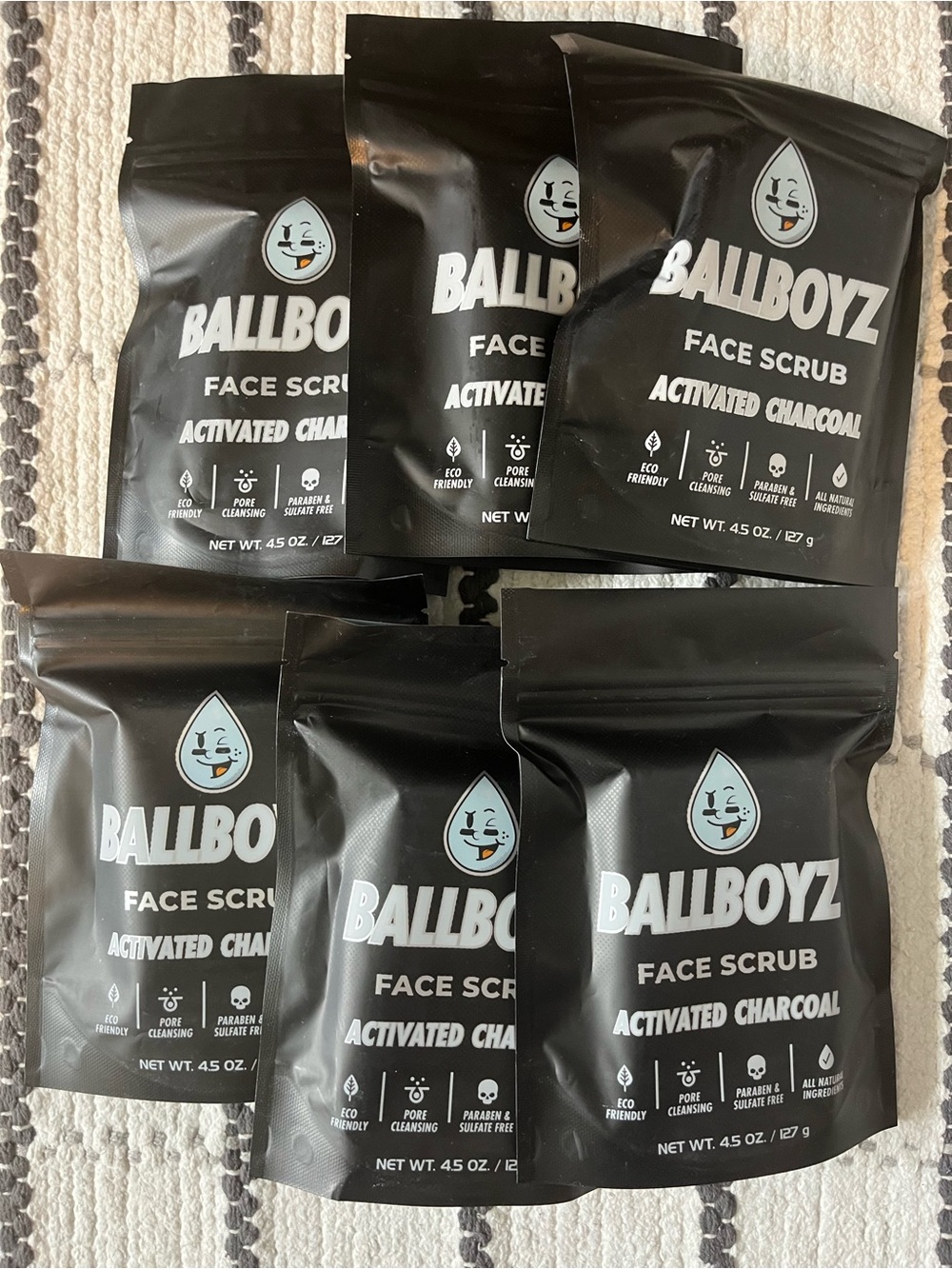 Ballboyz : Activated Charcoal Face Scrub